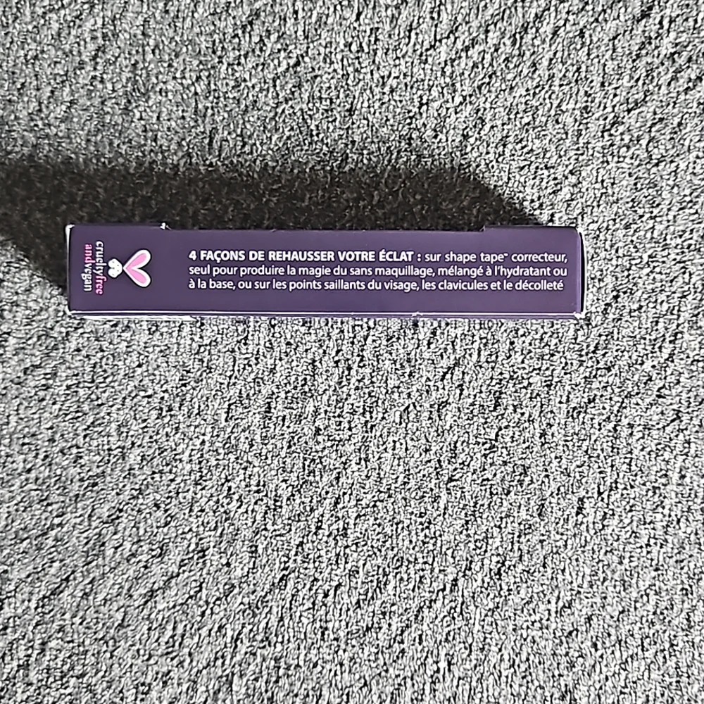 Tarte Shape Tape Glow Wand in: Ablaze - Picture 6 of 8